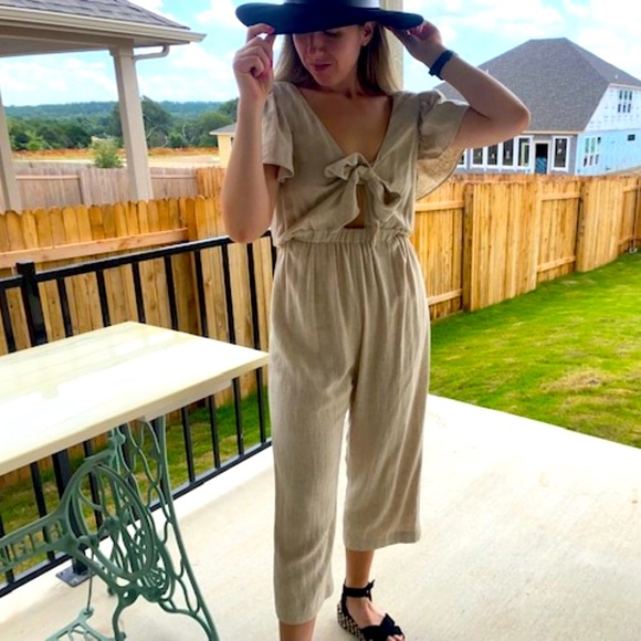 Boutique Cream Linen Jumpsuit - Picture 6 of 8